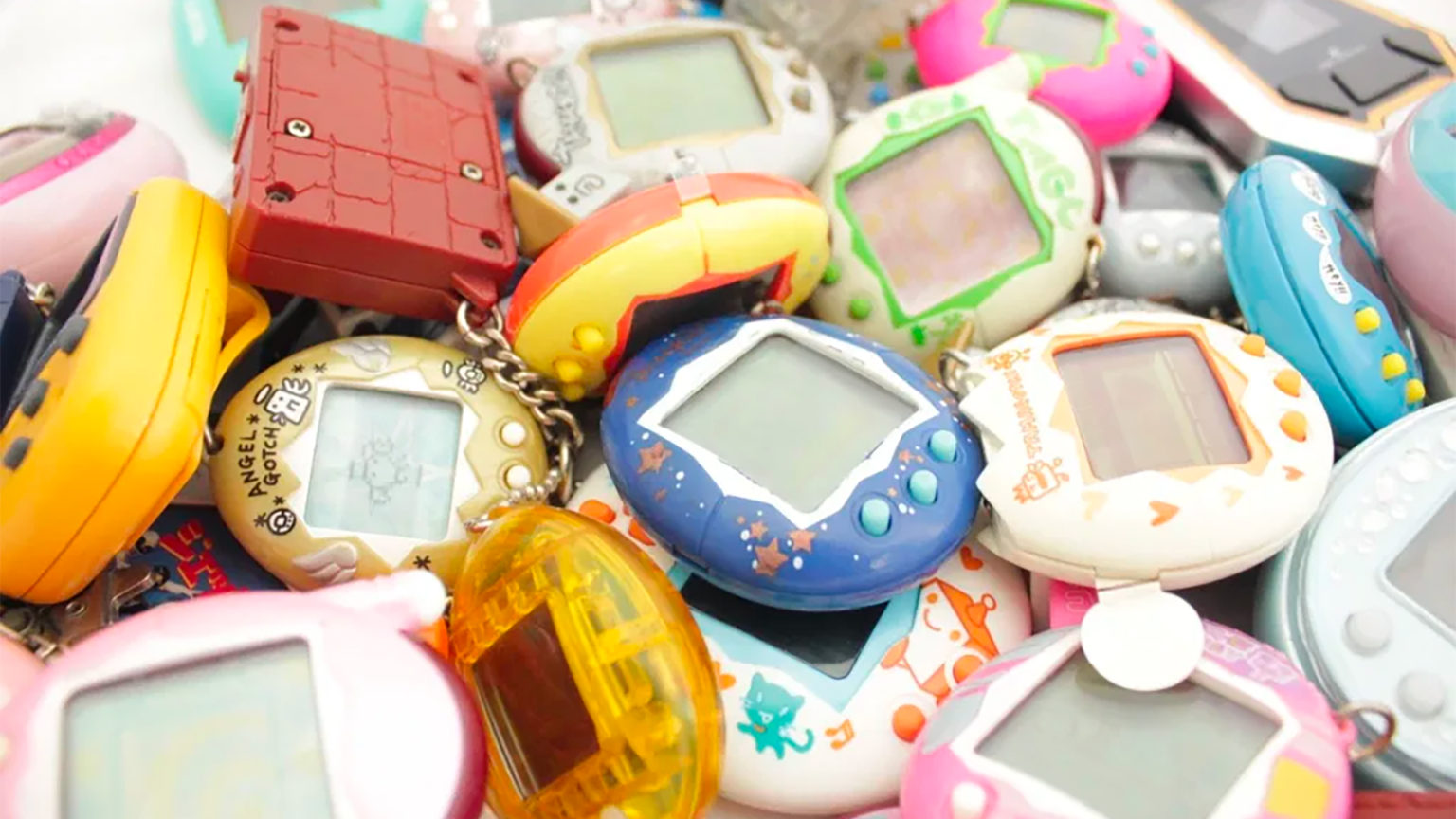 The Pain of Seeing Your Tamagotchi Die - Rewind TV